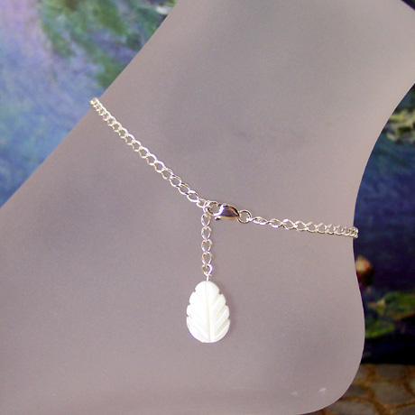 AN050 - Leaf Dangle – Adjustable up to 10” AN050 - Leaf Dangle – Adjustable up to 10”